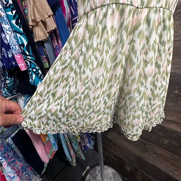 Francesca's Collections Sage Green Cream Romper - Picture 4 of 14